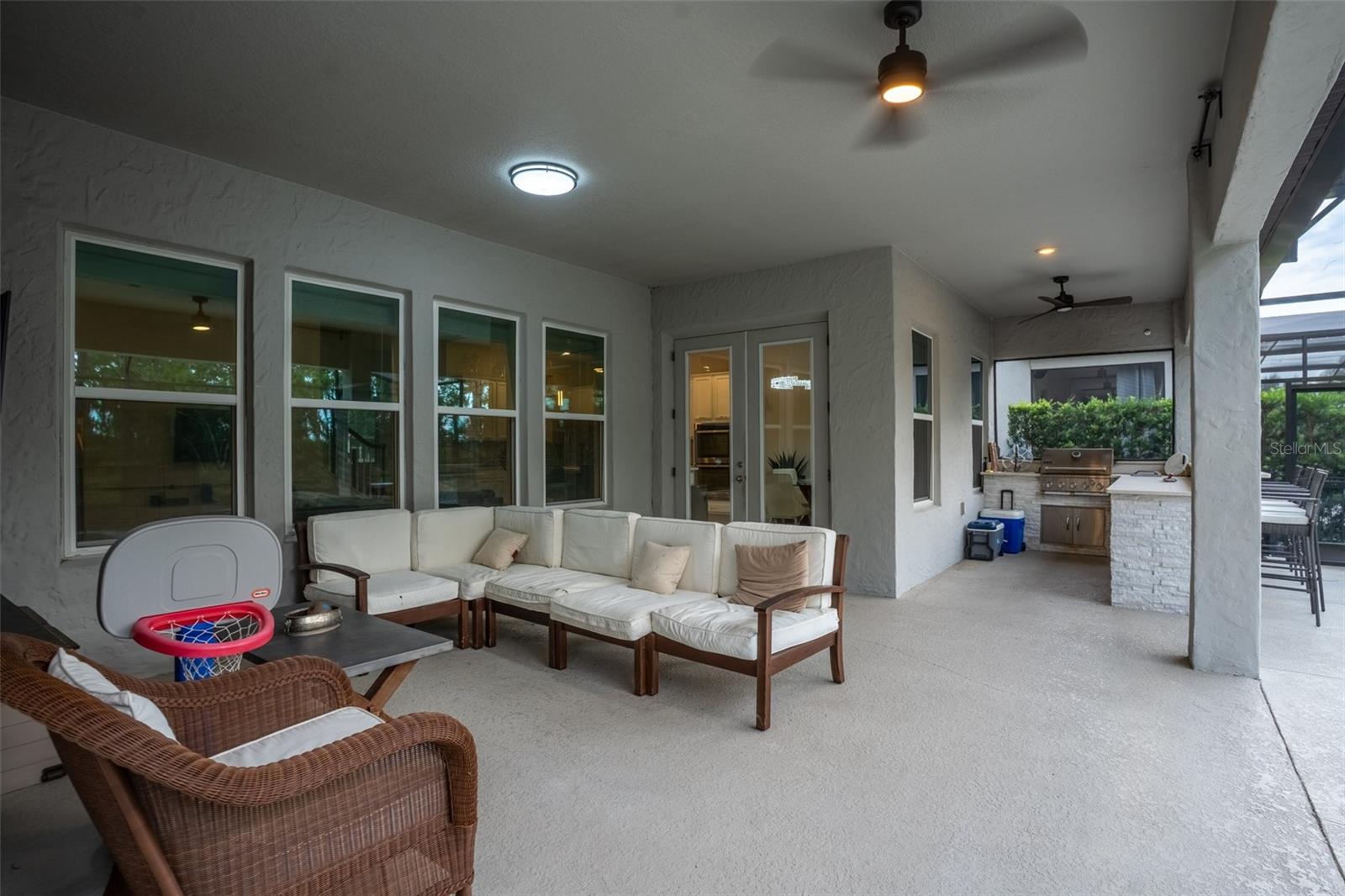 O6428391 Property Photo 23