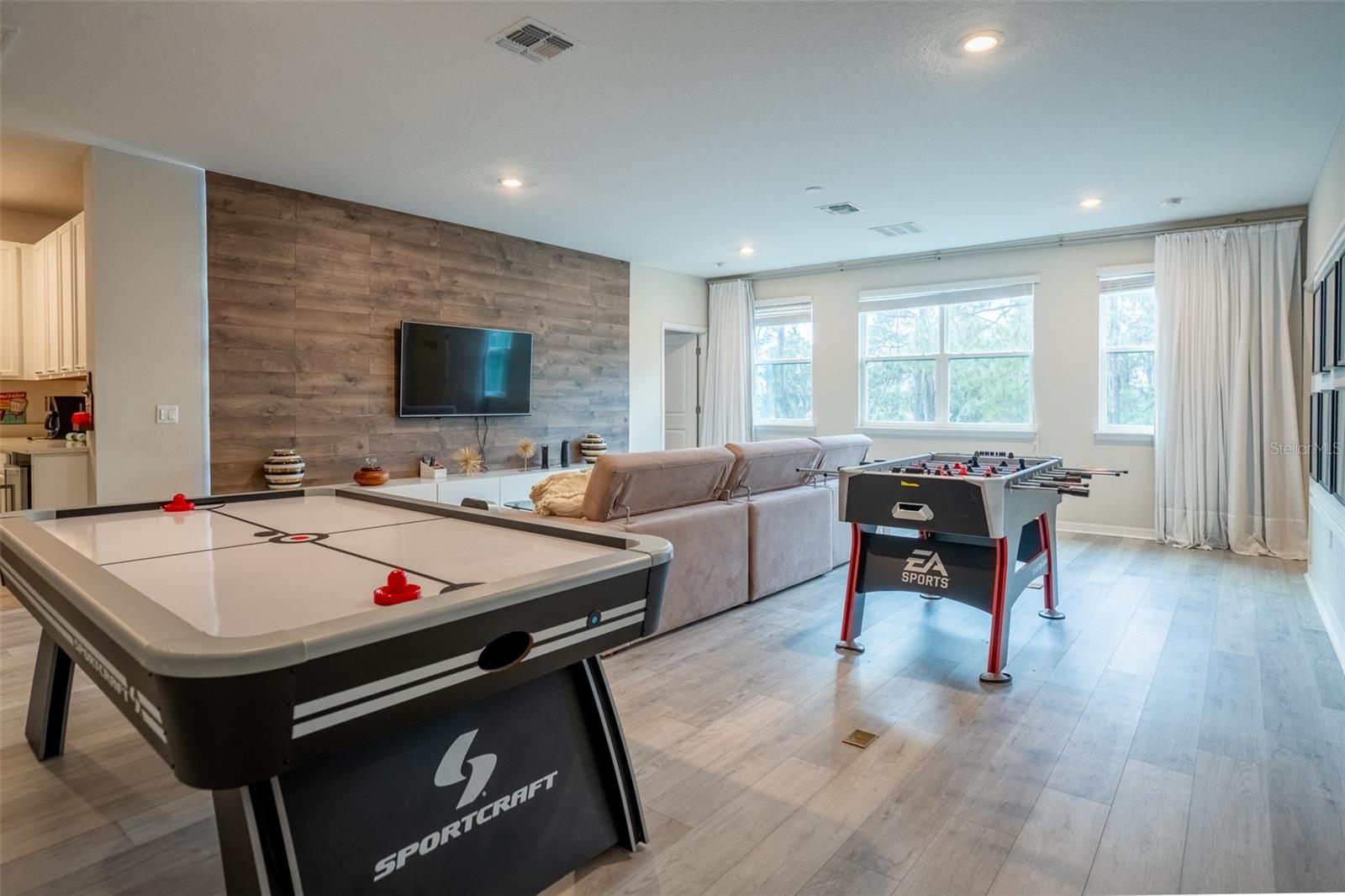 O6428391 Property Photo 31