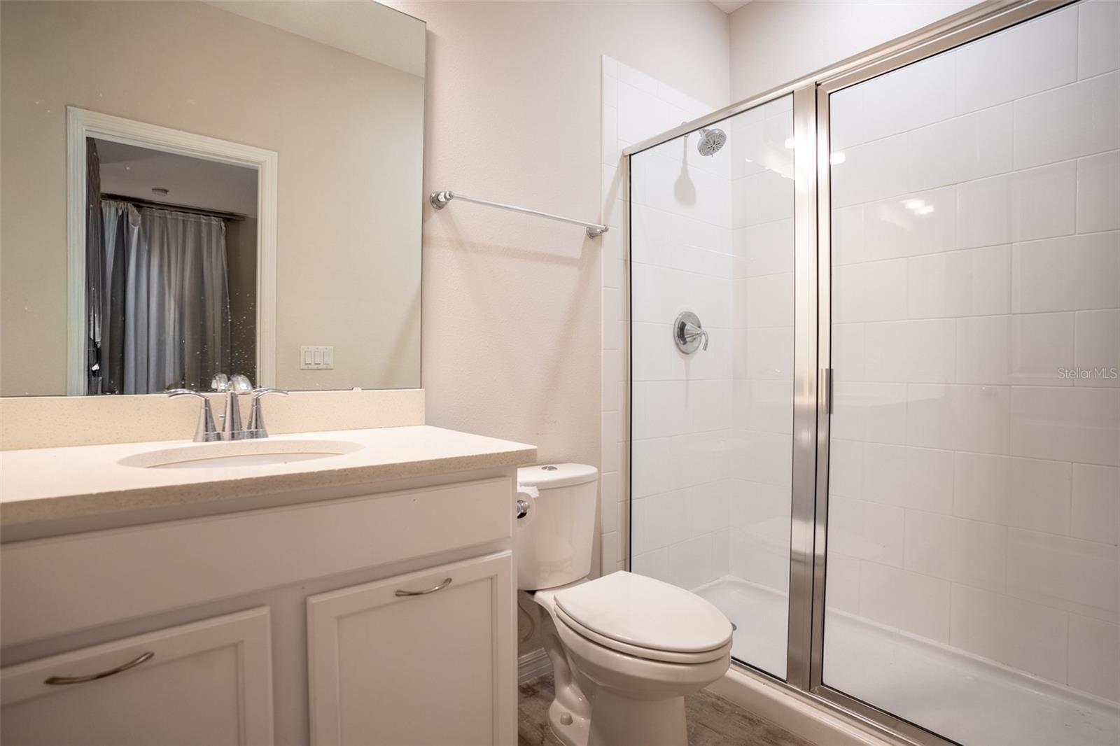 O6428391 Property Photo 41