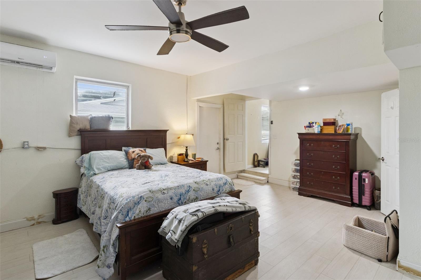 1247 S San Remo Ave Property Photo 15