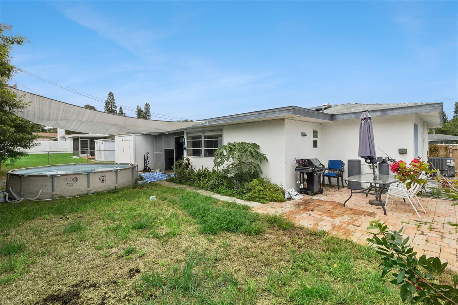 1247 S San Remo Ave Property Photo 26