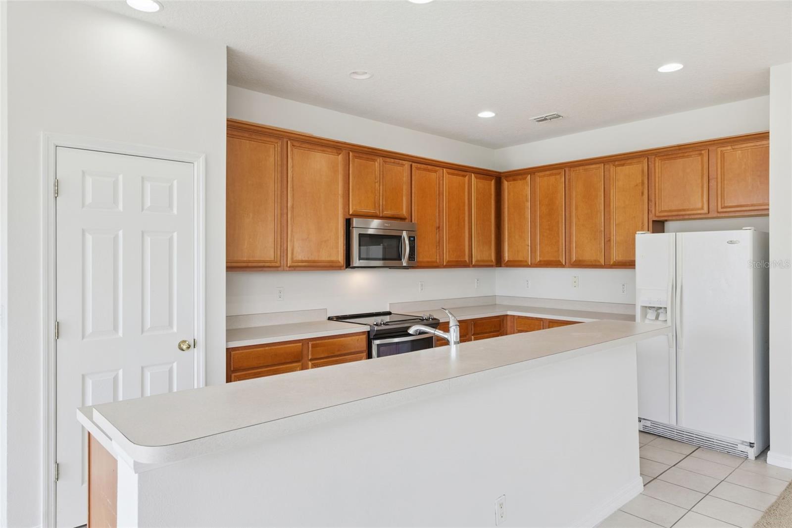 780 Lakeview Pointe Dr Property Photo 12