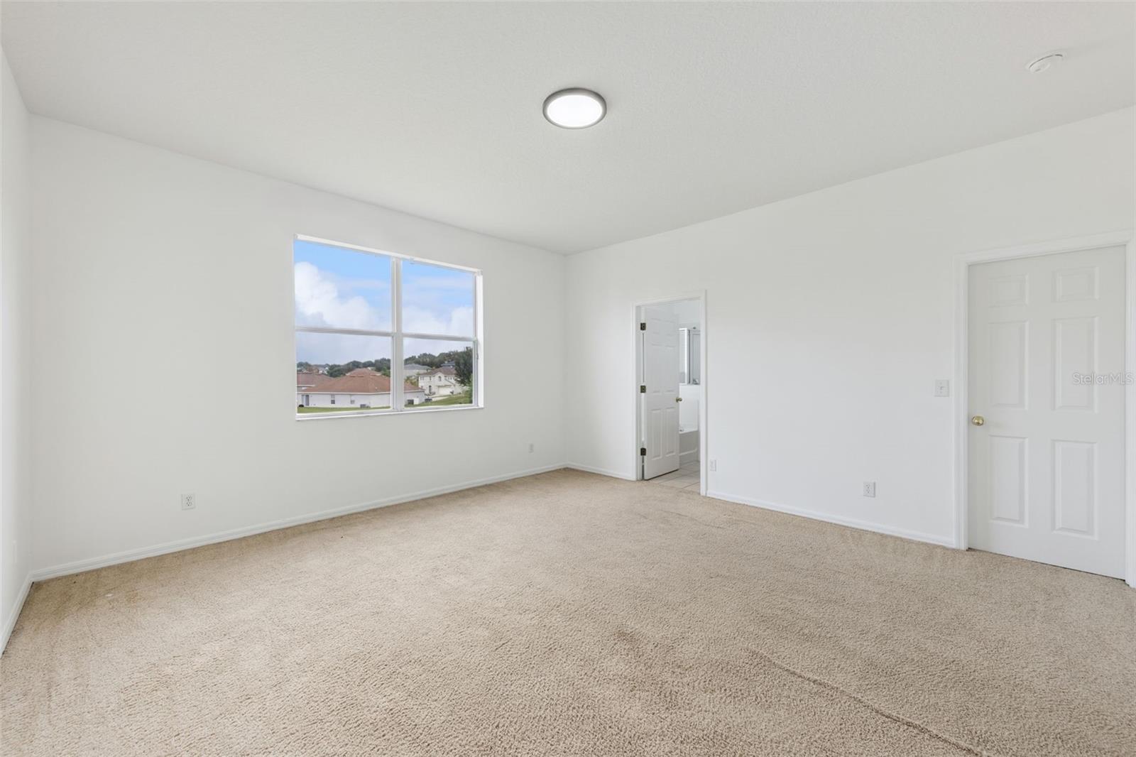 780 Lakeview Pointe Dr Property Photo 18