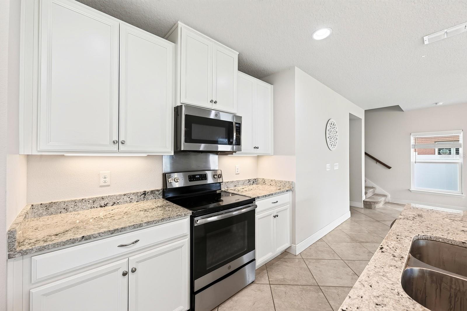 4366 Silver Creek St Property Photo 4