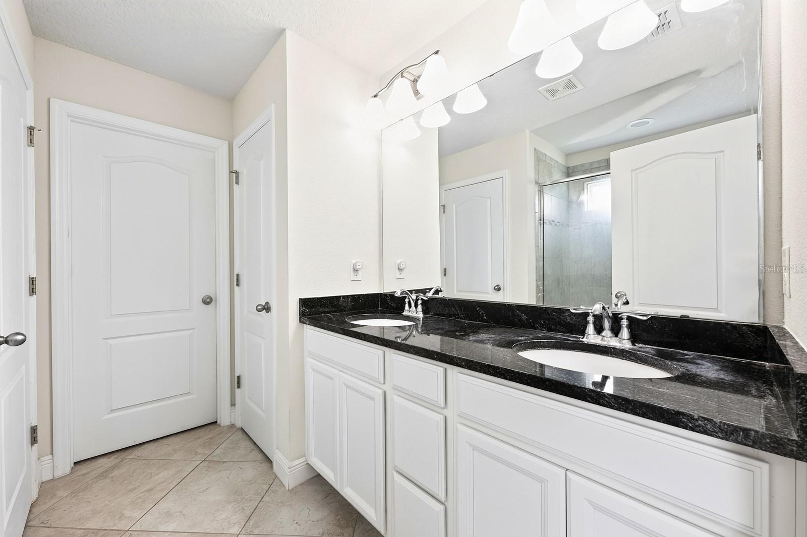 4366 Silver Creek St Property Photo 12