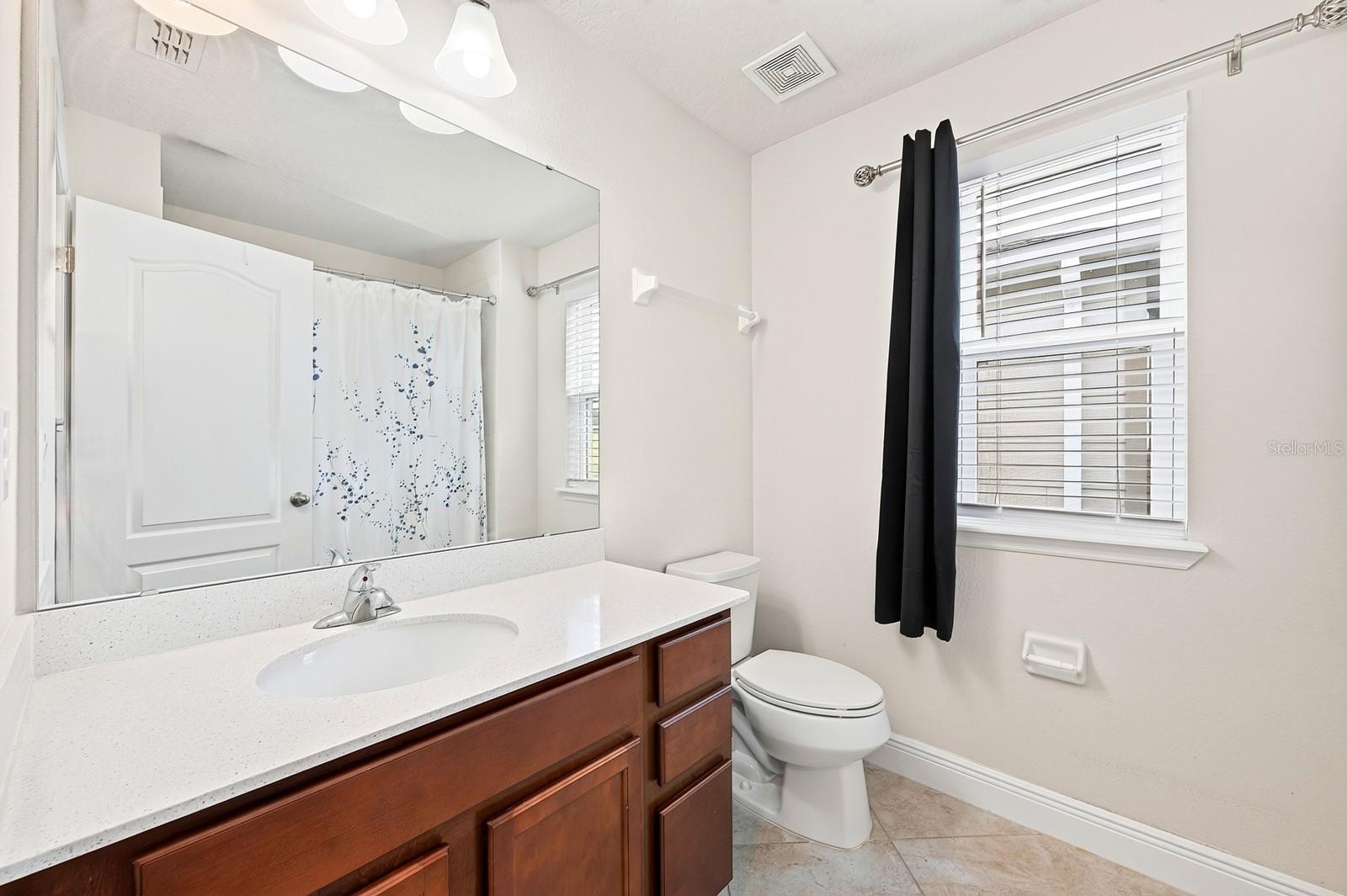 4366 Silver Creek St Property Photo 16