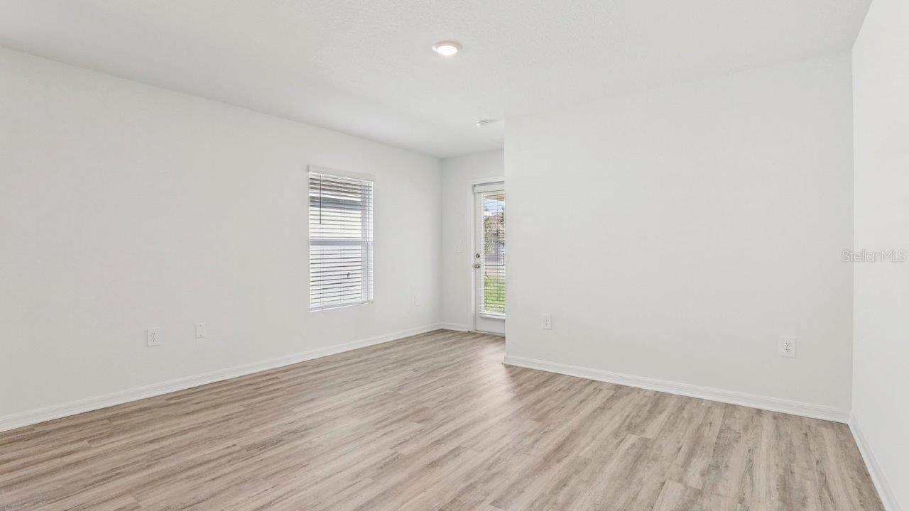 5580 Taverna Loop Property Photo 4