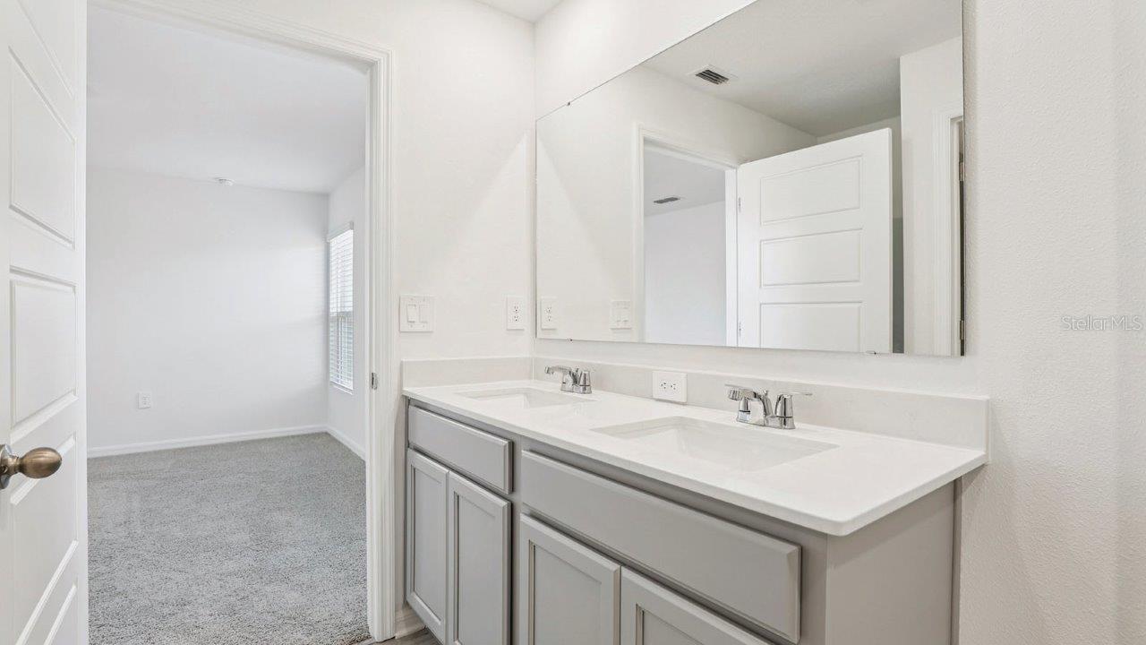 5580 Taverna Loop Property Photo 17