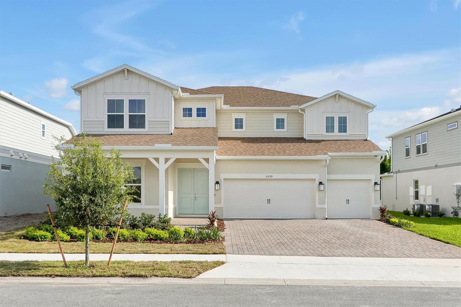 8399 Park Cliff Way Property Photo 1