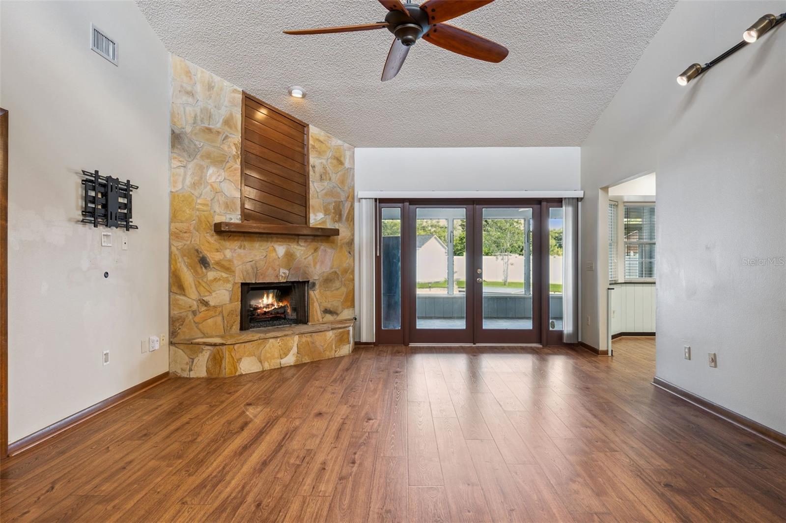 1010 Paladin Ct Property Photo 17