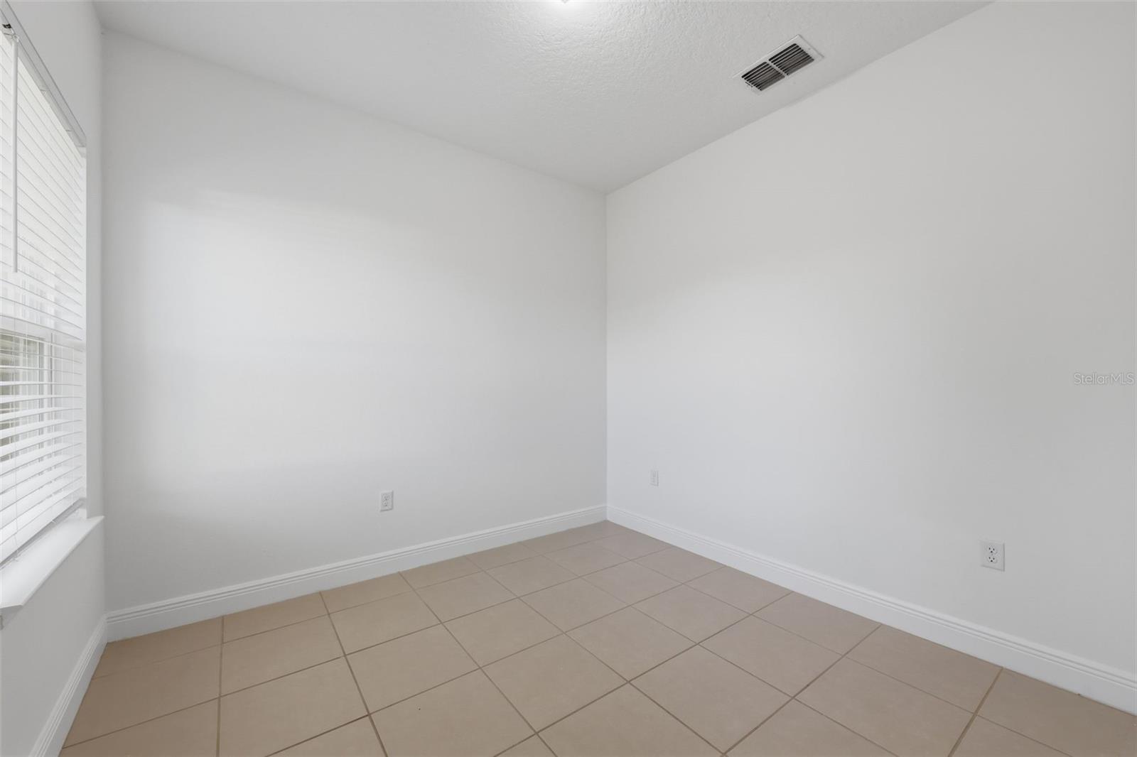 304 Begonia Ct Property Photo 22