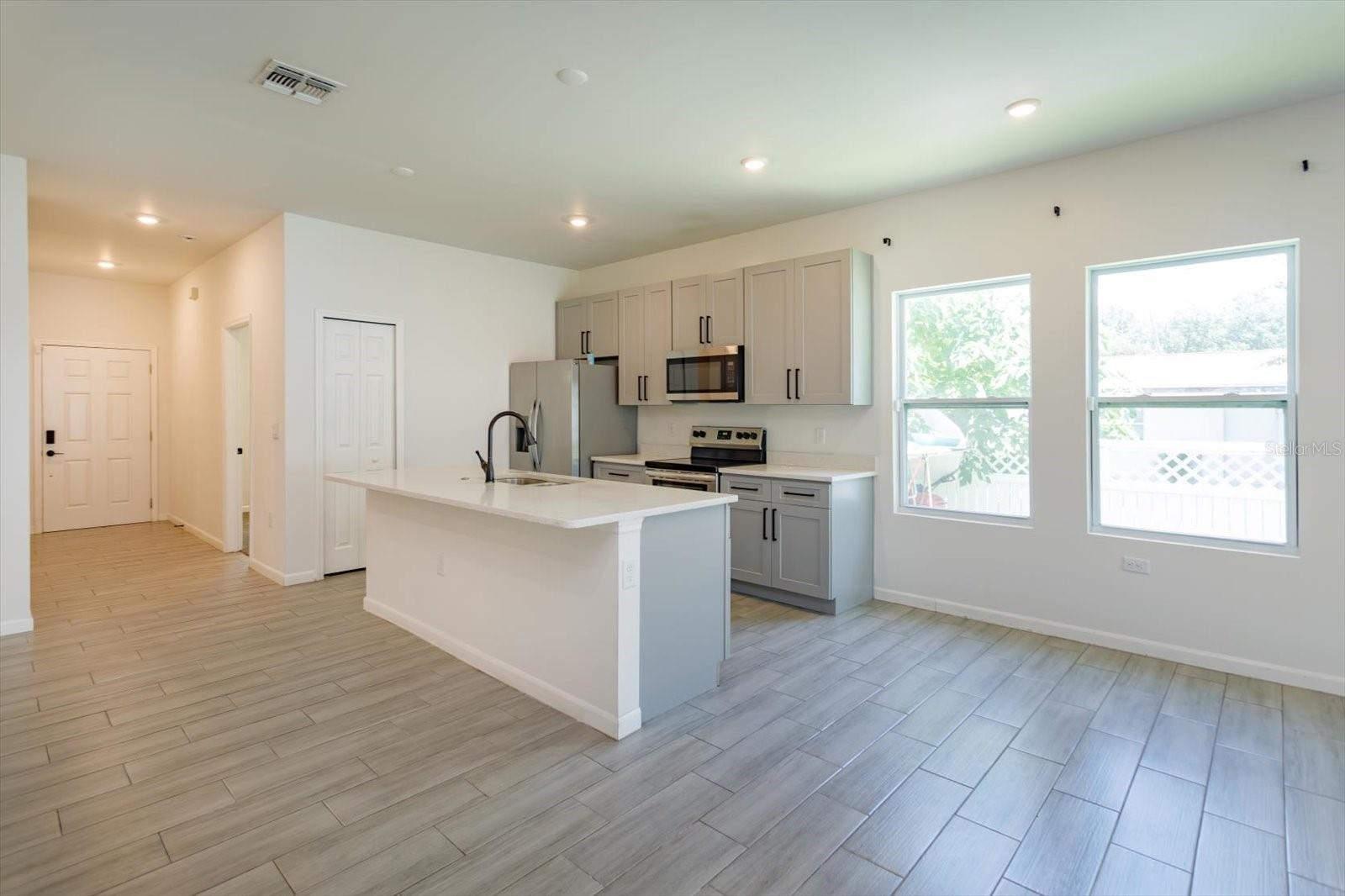1022 36th Property Photo 4