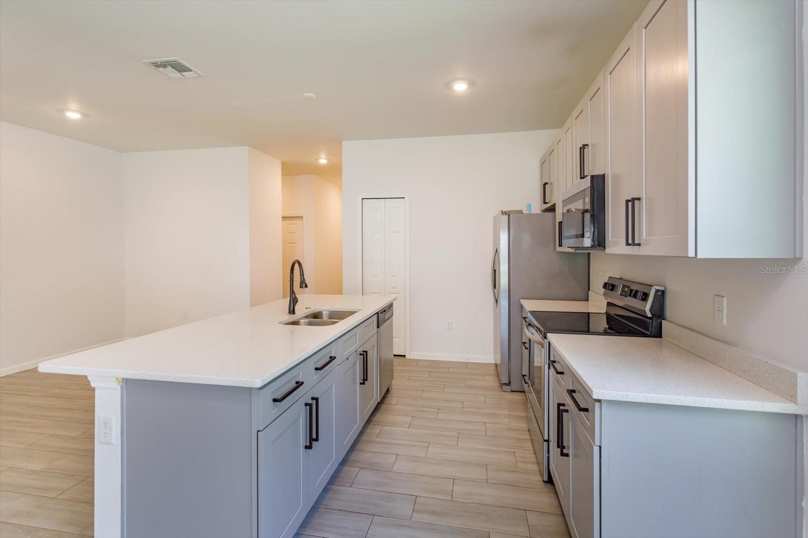 1022 36th Property Photo 5