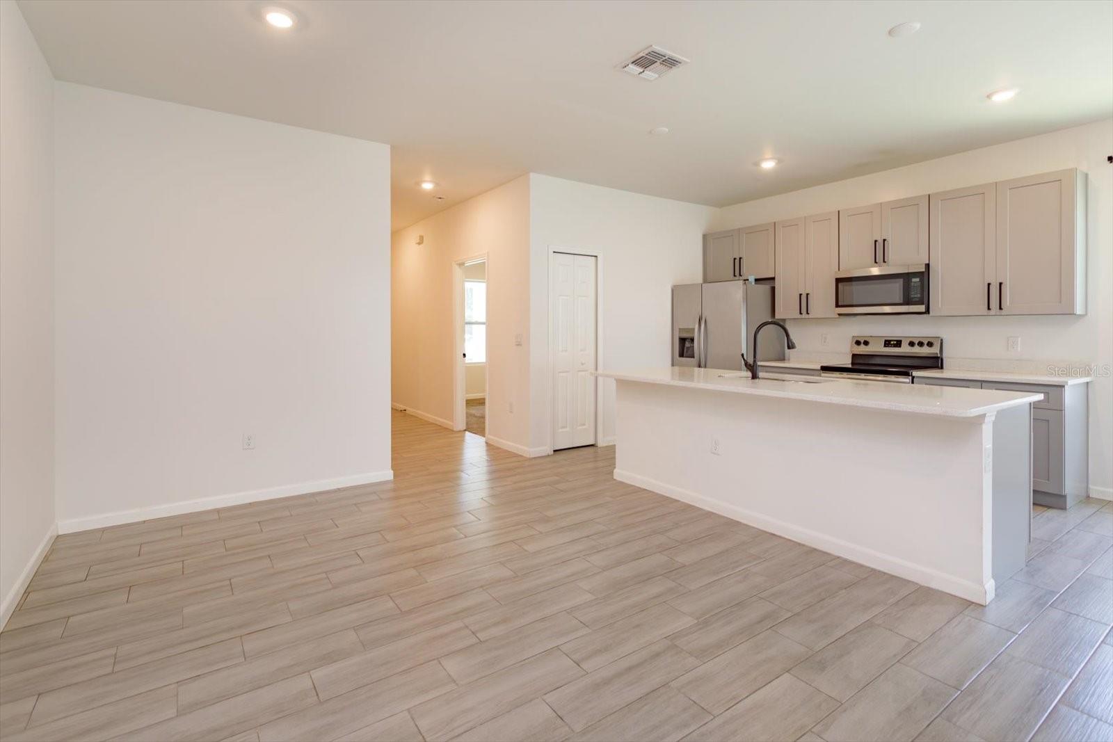 1022 36th Property Photo 9