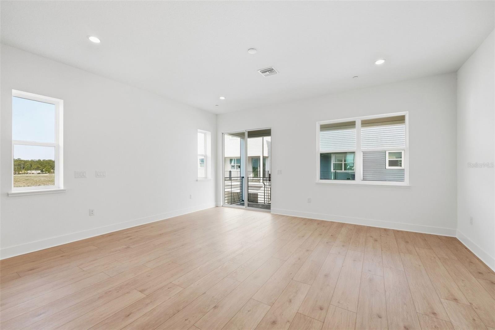 9297 Luminary Blvd Property Photo 13