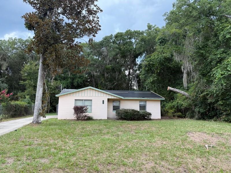 107 WOODLAWN RD Property Photo 1