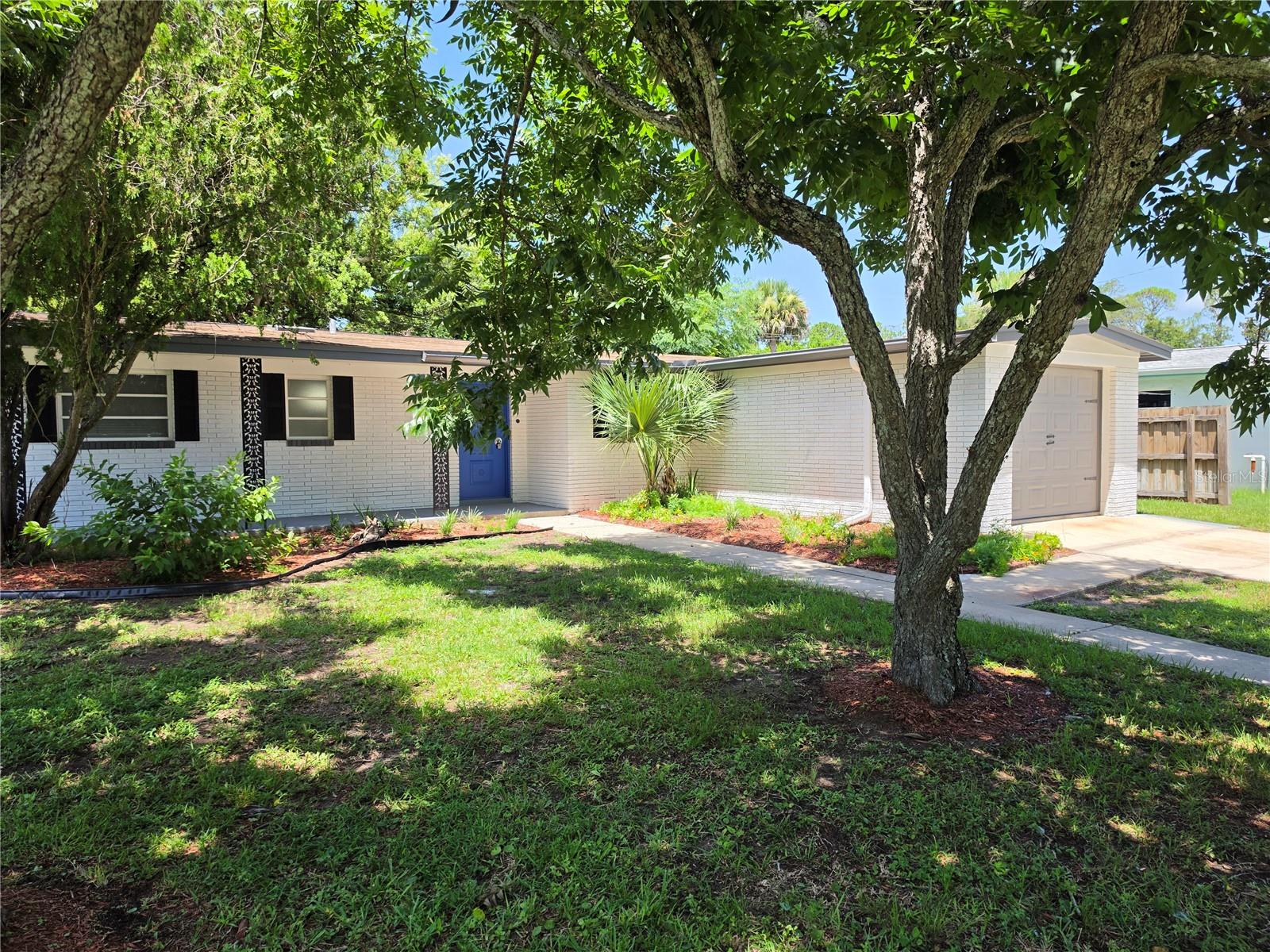 640 WESTWARD CIR Property Photo 1