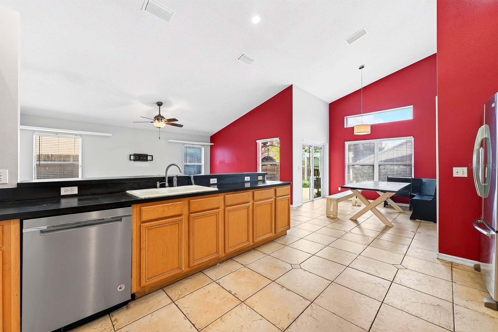 2551 Walnut Heights Rd Property Photo 9