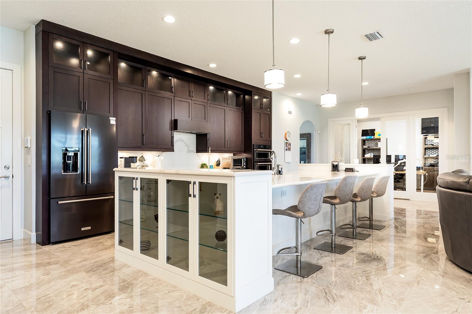 O6428598 Property Photo 5