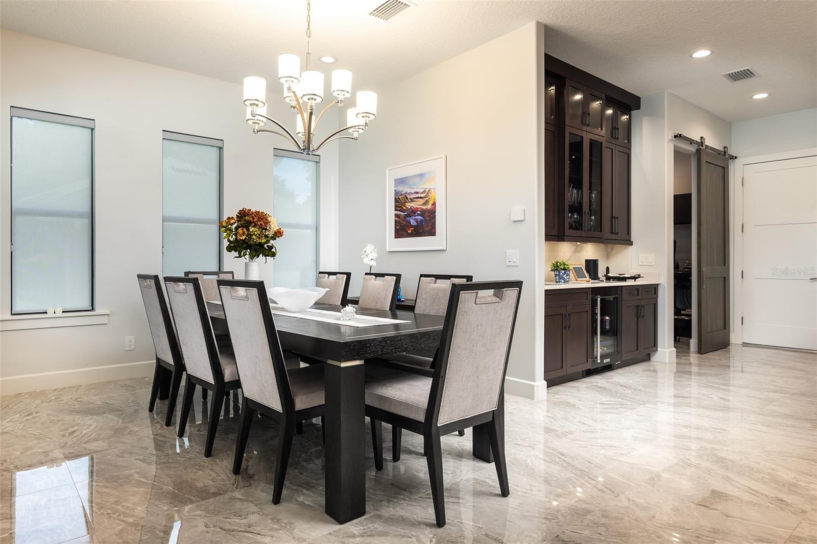 O6428598 Property Photo 9