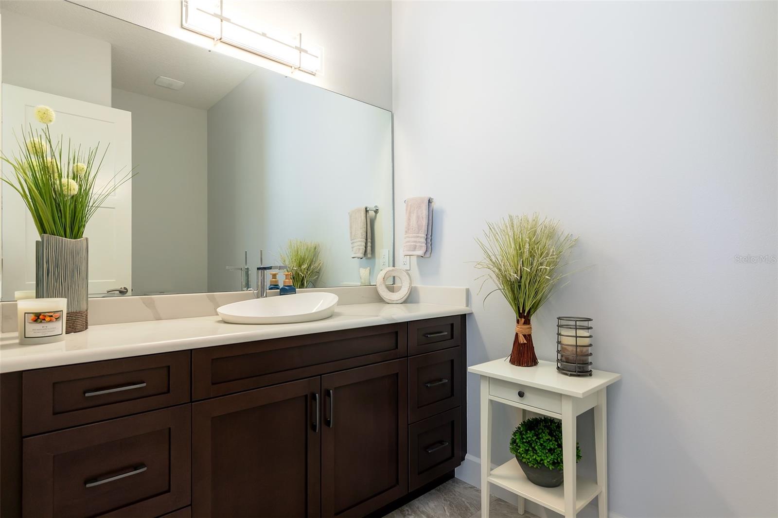 O6428598 Property Photo 13
