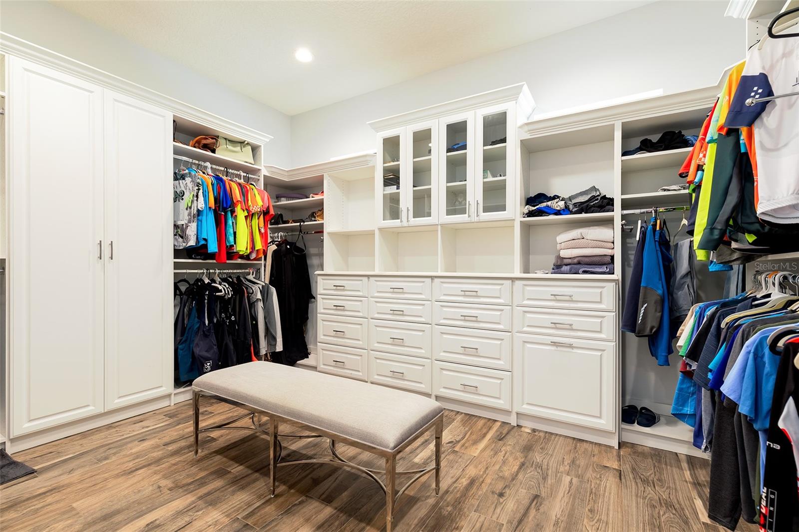 O6428598 Property Photo 16