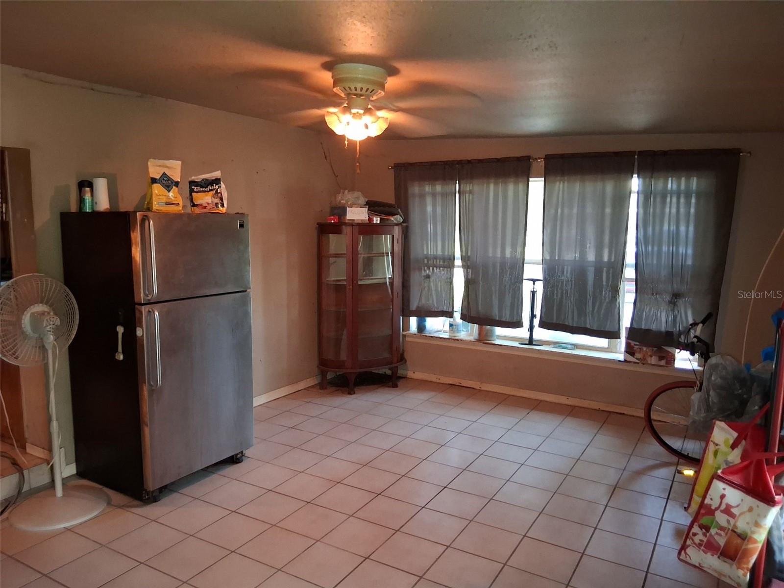 1208 Beatrice Dr Property Photo 6