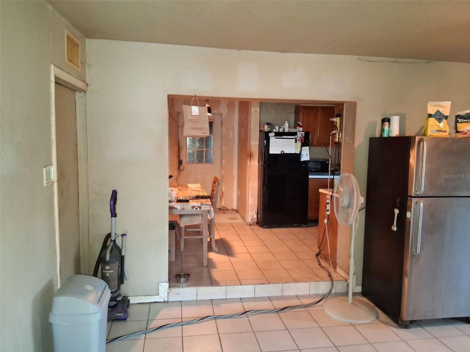 1208 Beatrice Dr Property Photo 7
