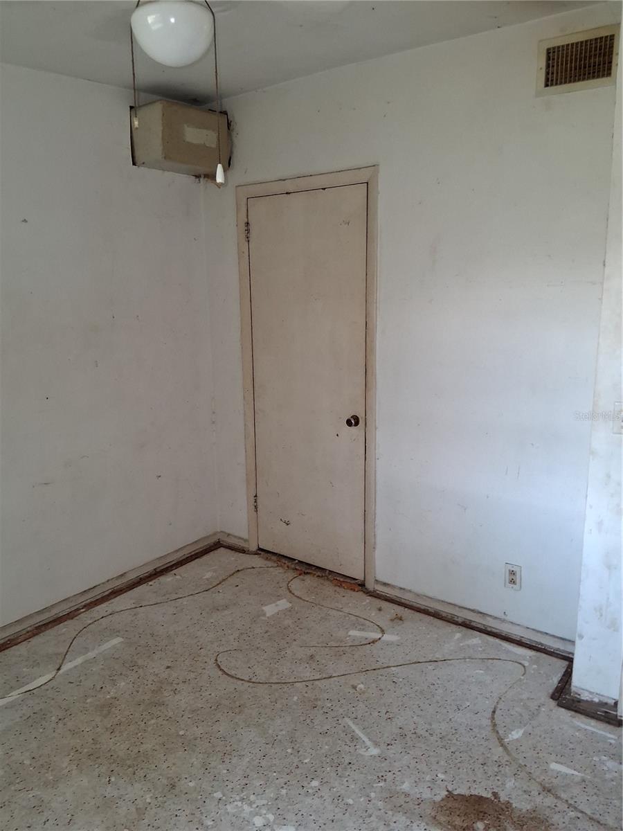 1208 Beatrice Dr Property Photo 15
