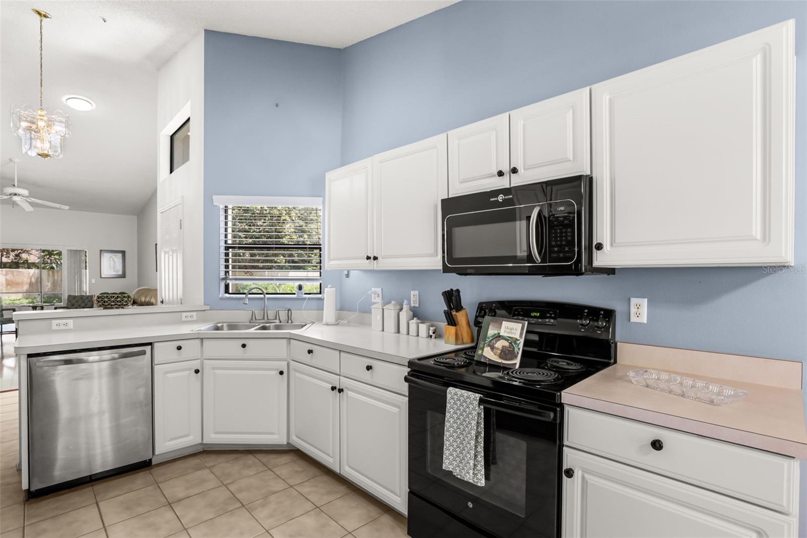 223 Heron St Property Photo 14