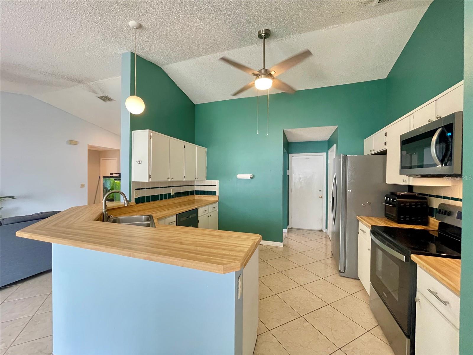 1150 Indian Ridge Trl E Property Photo 3