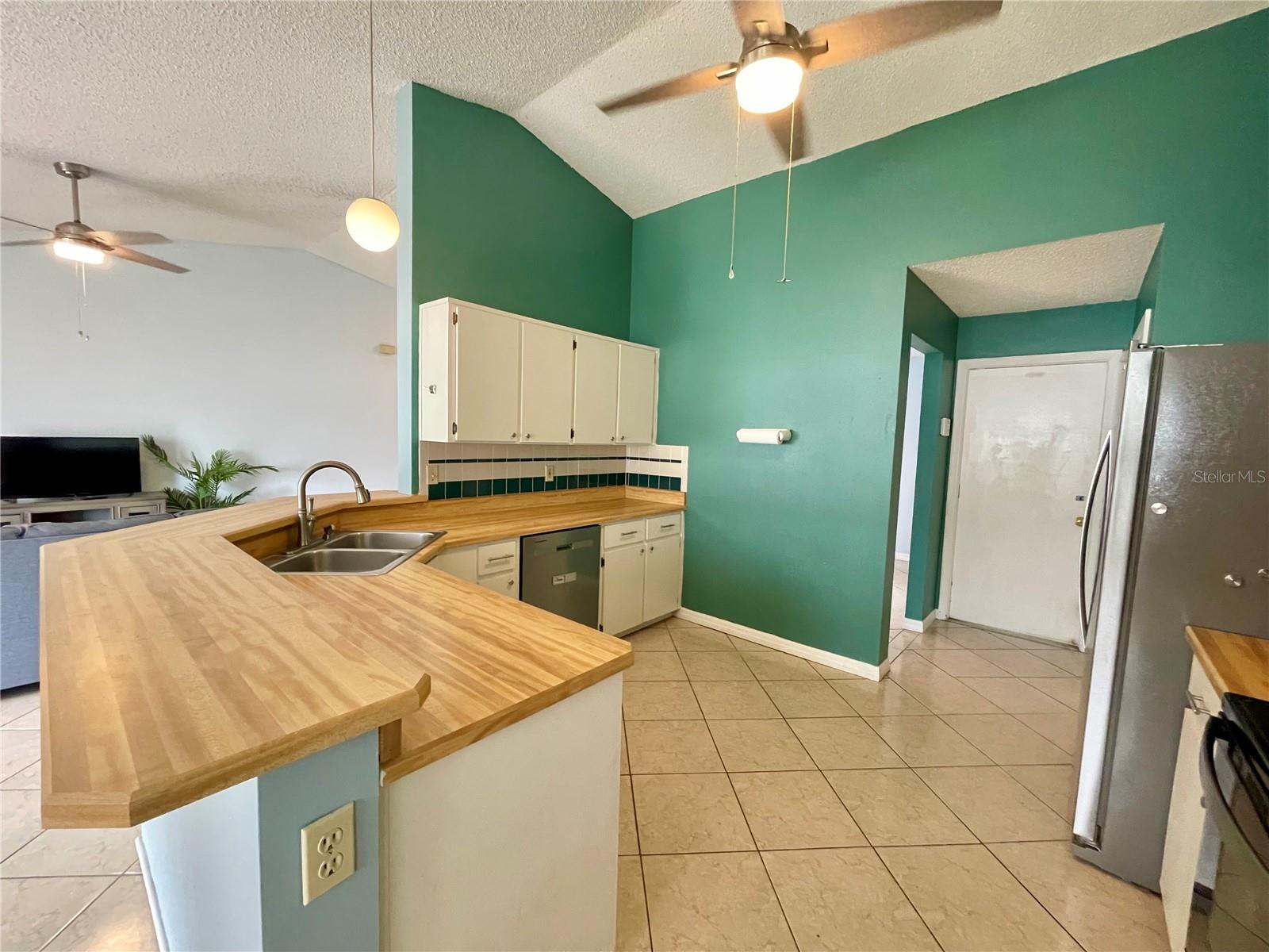 1150 Indian Ridge Trl E Property Photo 9