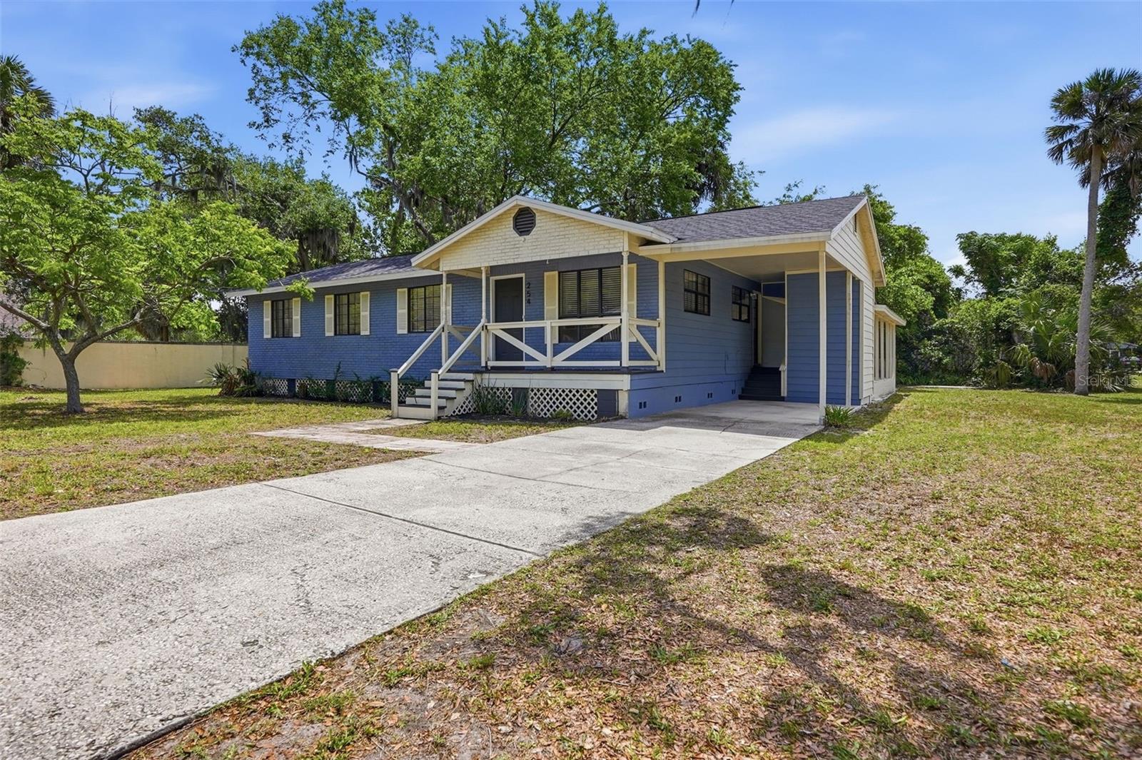 254 Oleander Pl Property Photo 2