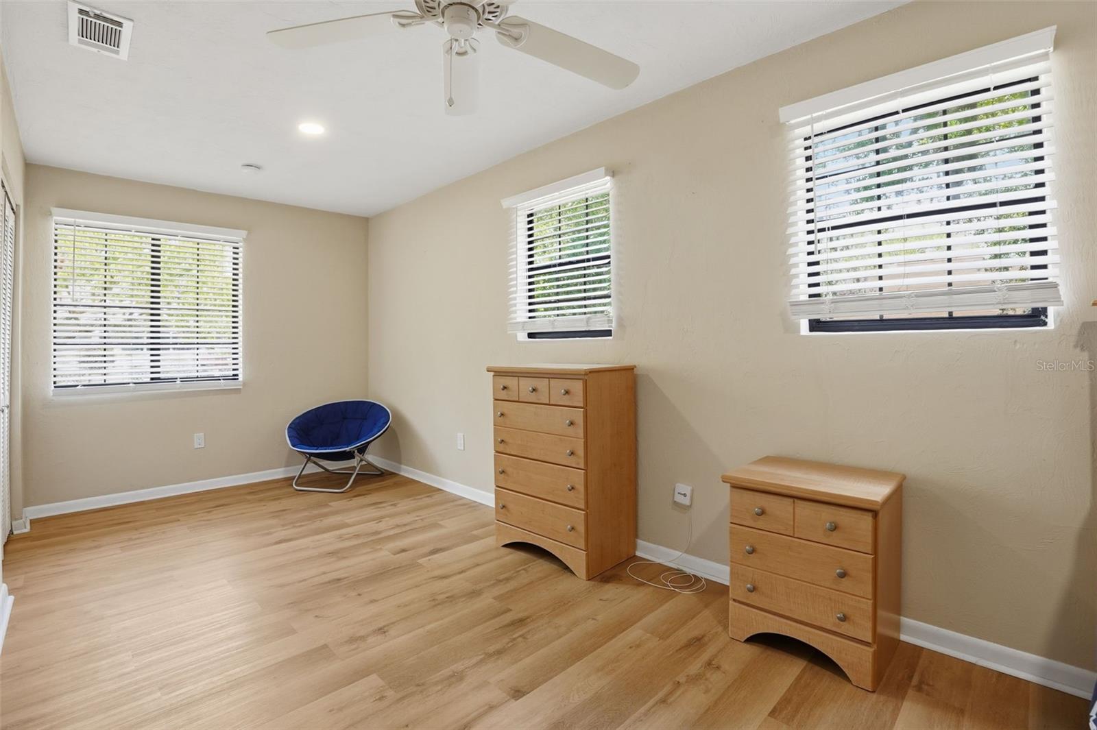 254 Oleander Pl Property Photo 14