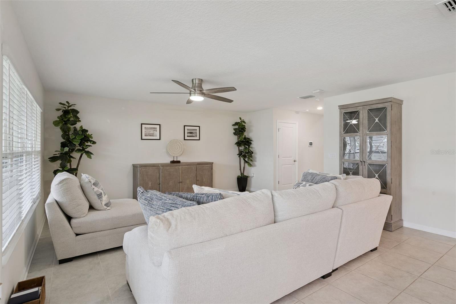 4330 Sunny Creek Pl Property Photo 6