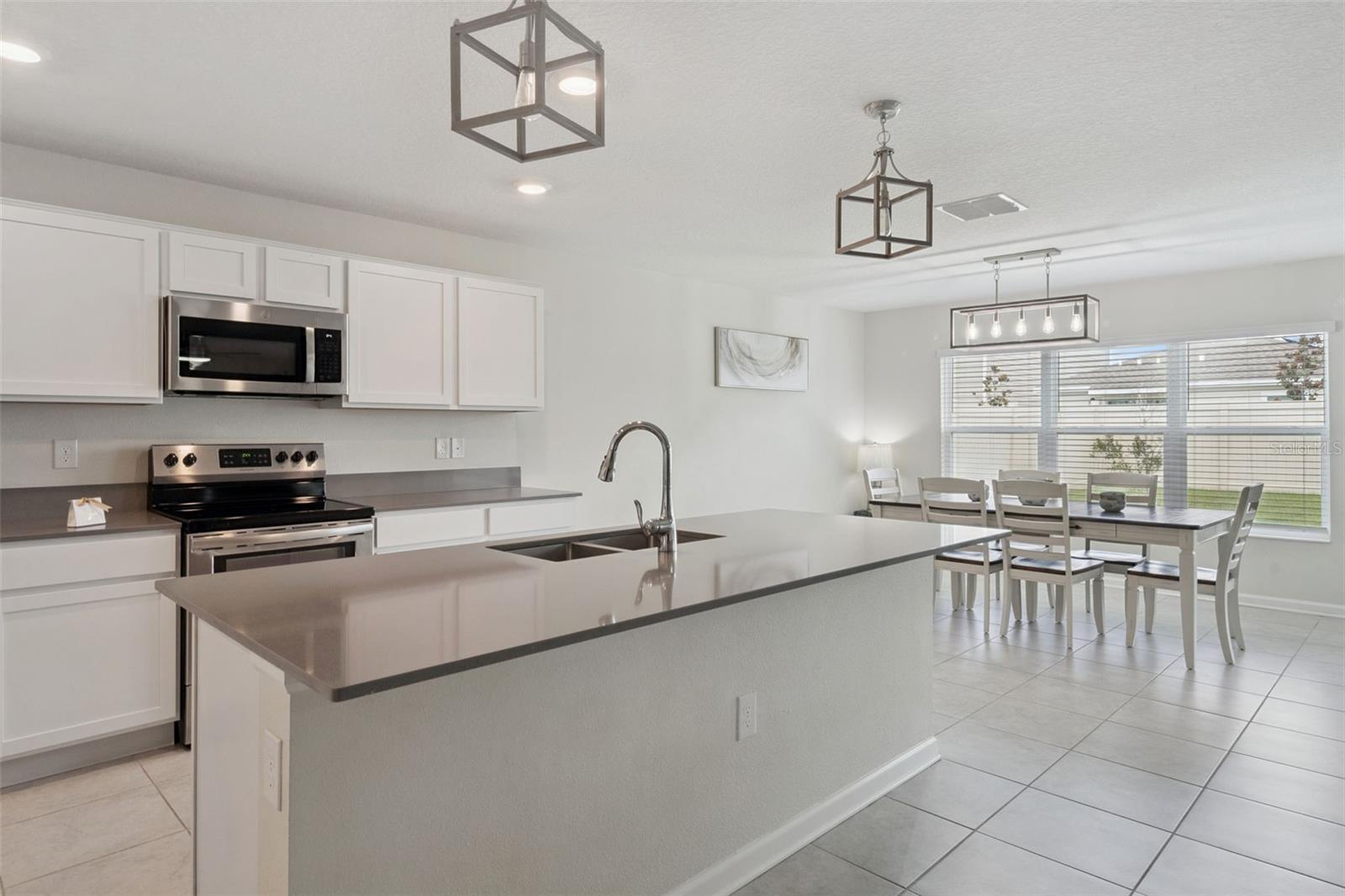 4330 Sunny Creek Pl Property Photo 12