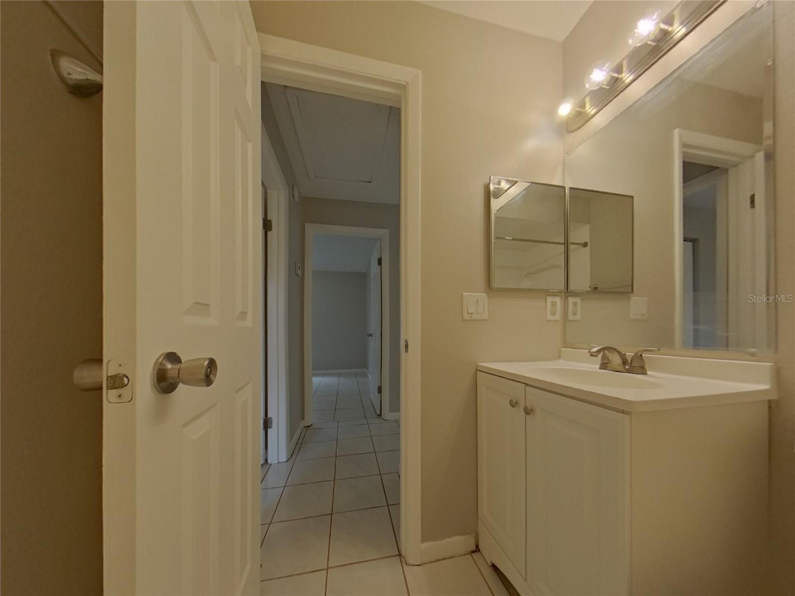 O6428645 Property Photo 3