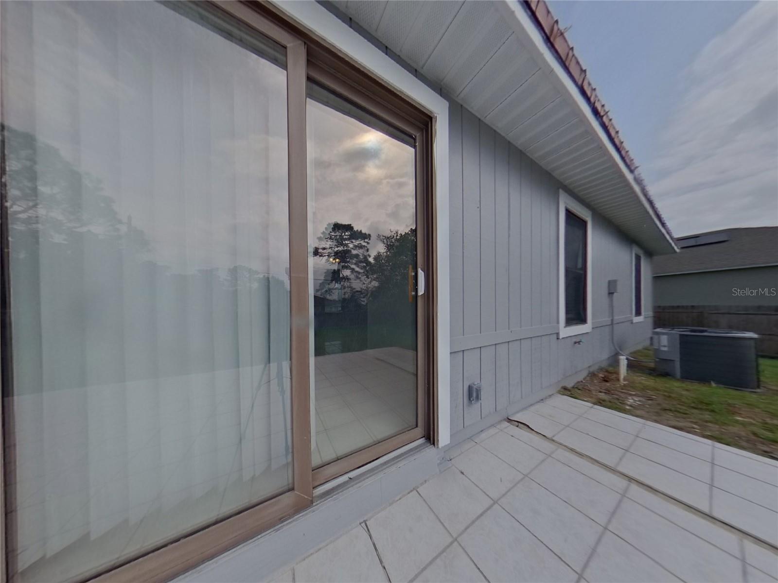 O6428645 Property Photo 8