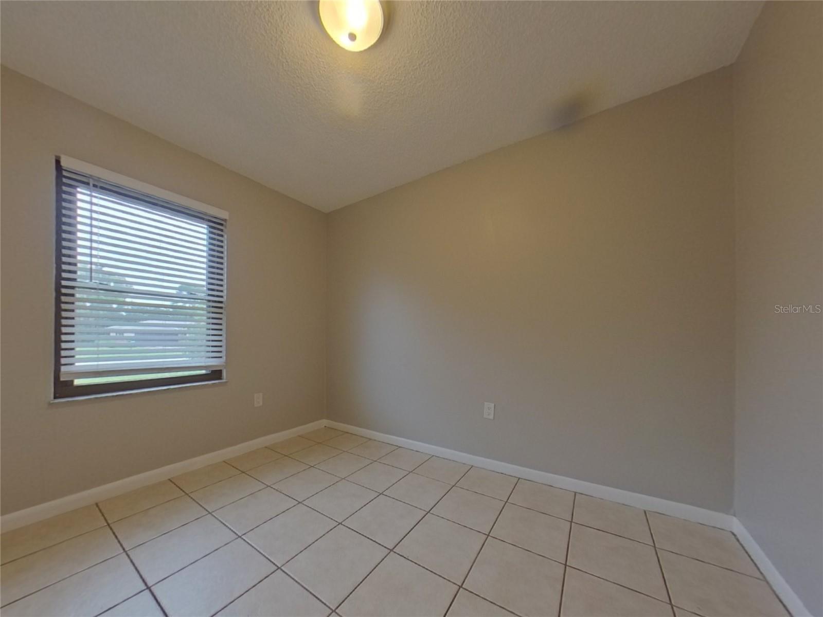 O6428645 Property Photo 10