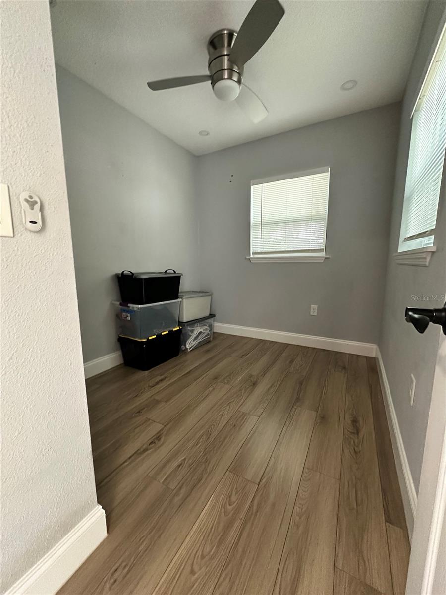 4521 Edgewater Dr #2 Property Photo 4
