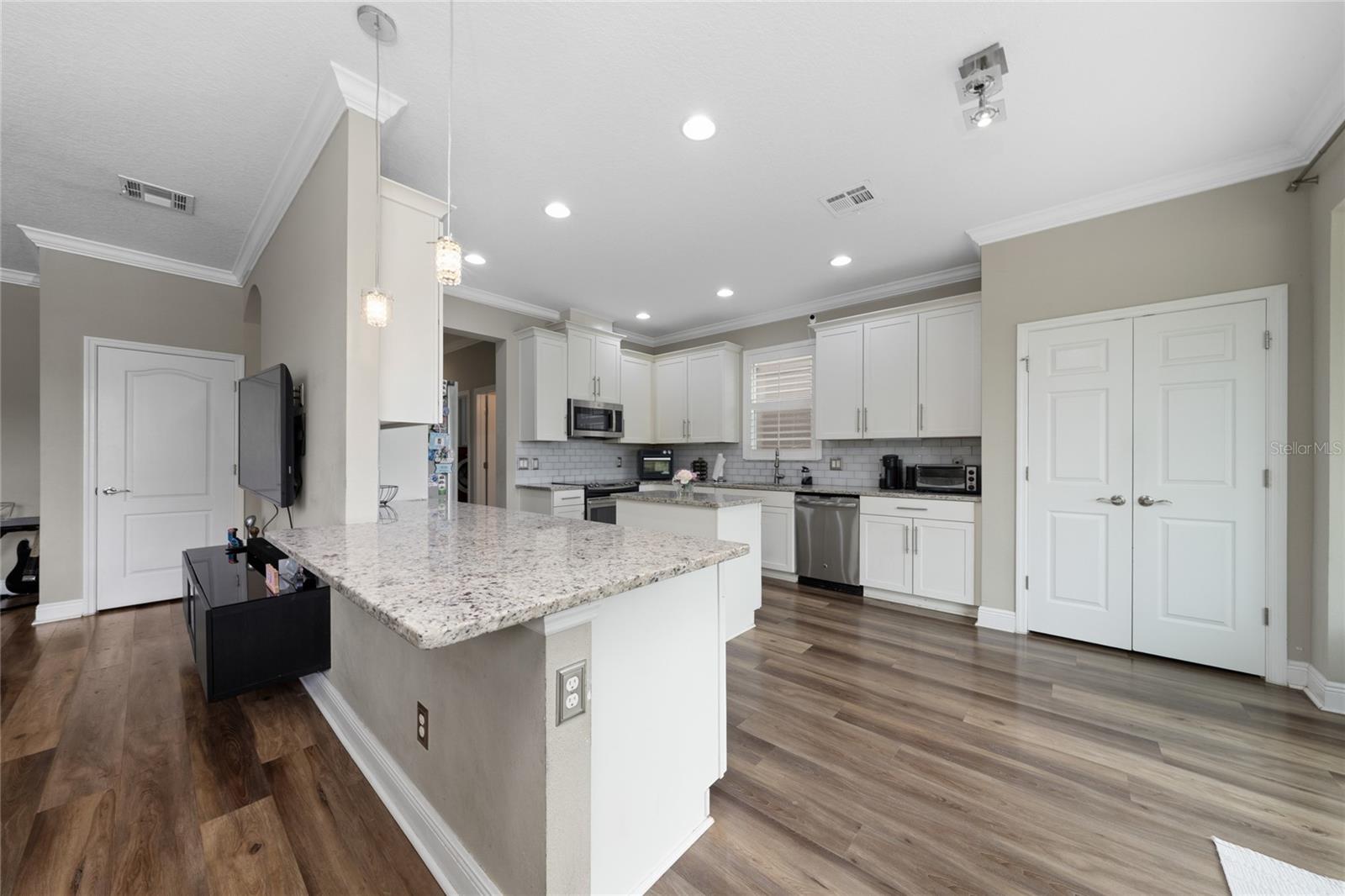 5924 Paxton Ct Property Photo 12