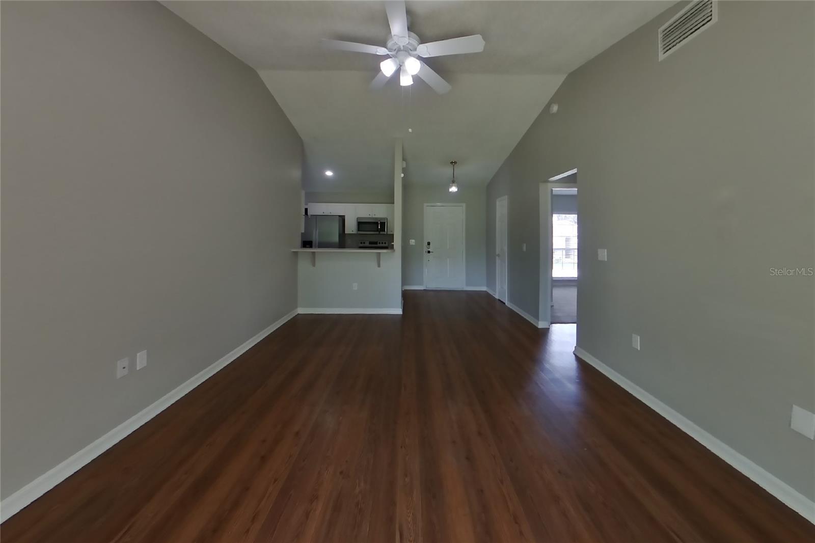 O6428650 Property Photo 3
