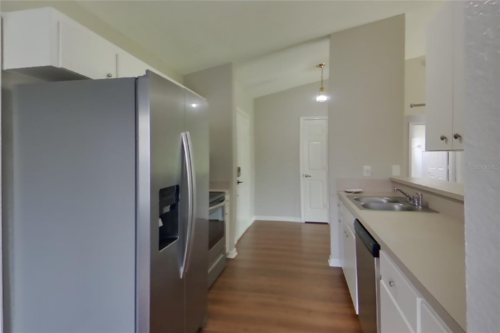 O6428650 Property Photo 6