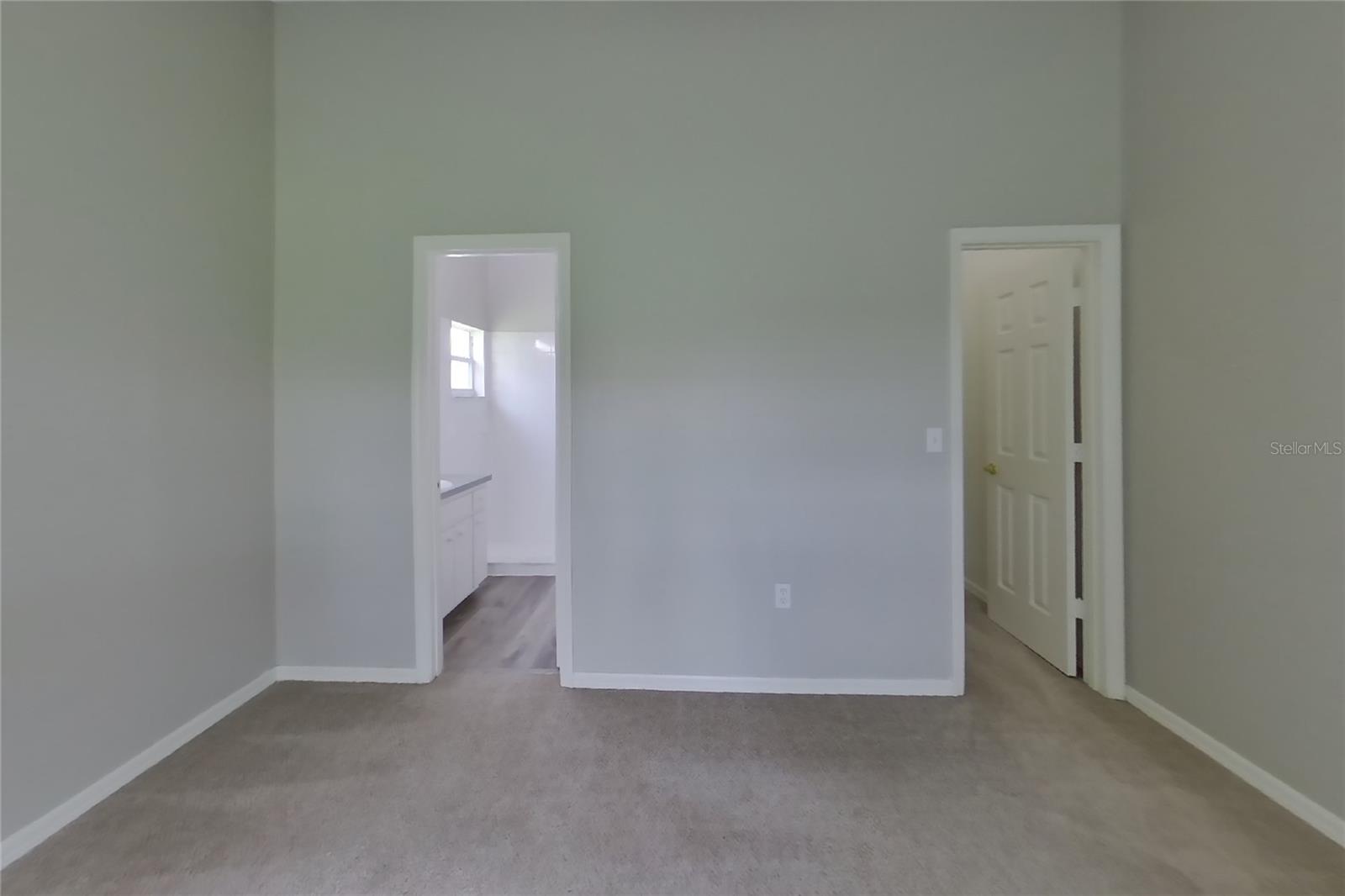 O6428650 Property Photo 7