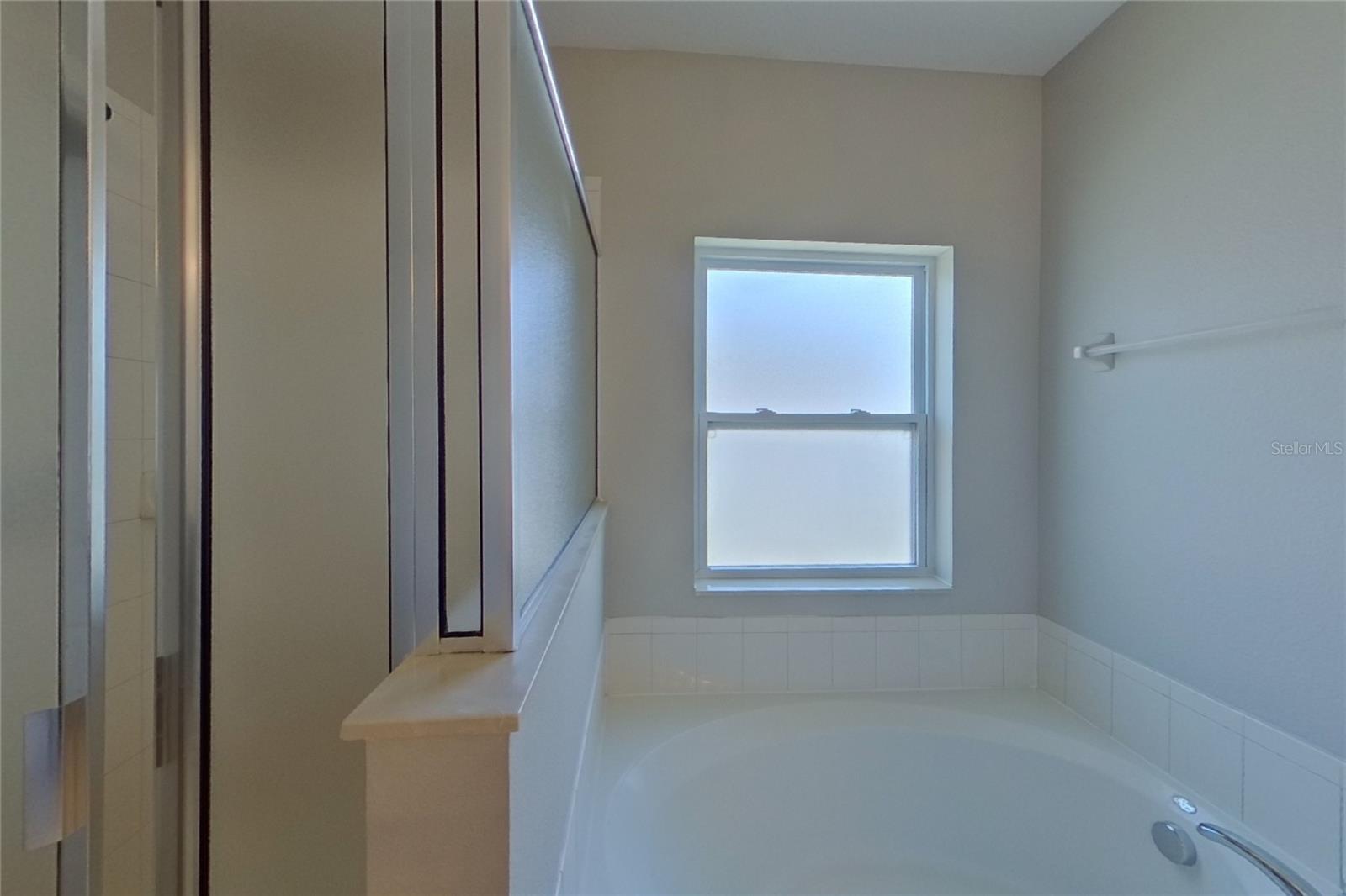 O6428656 Property Photo 7