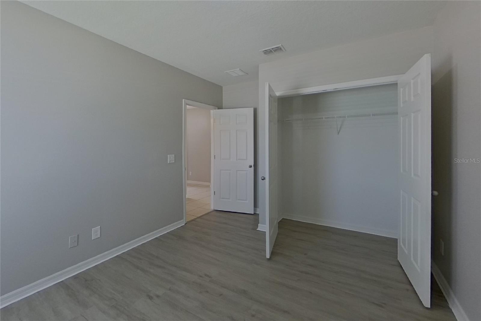 O6428656 Property Photo 8