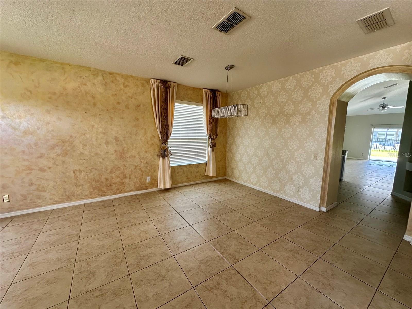 2367 Brewerton Ln Property Photo 5