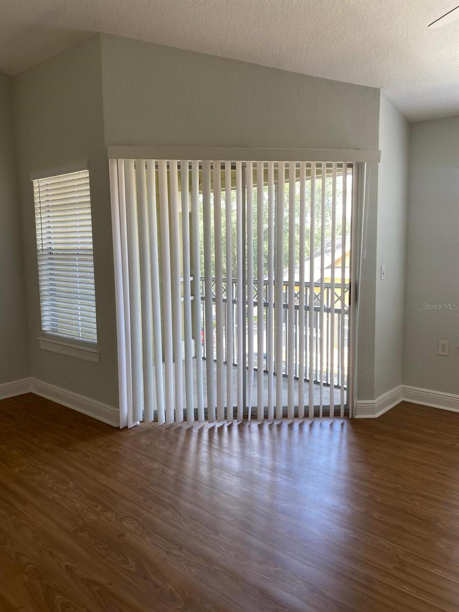 O6428671 Property Photo 11