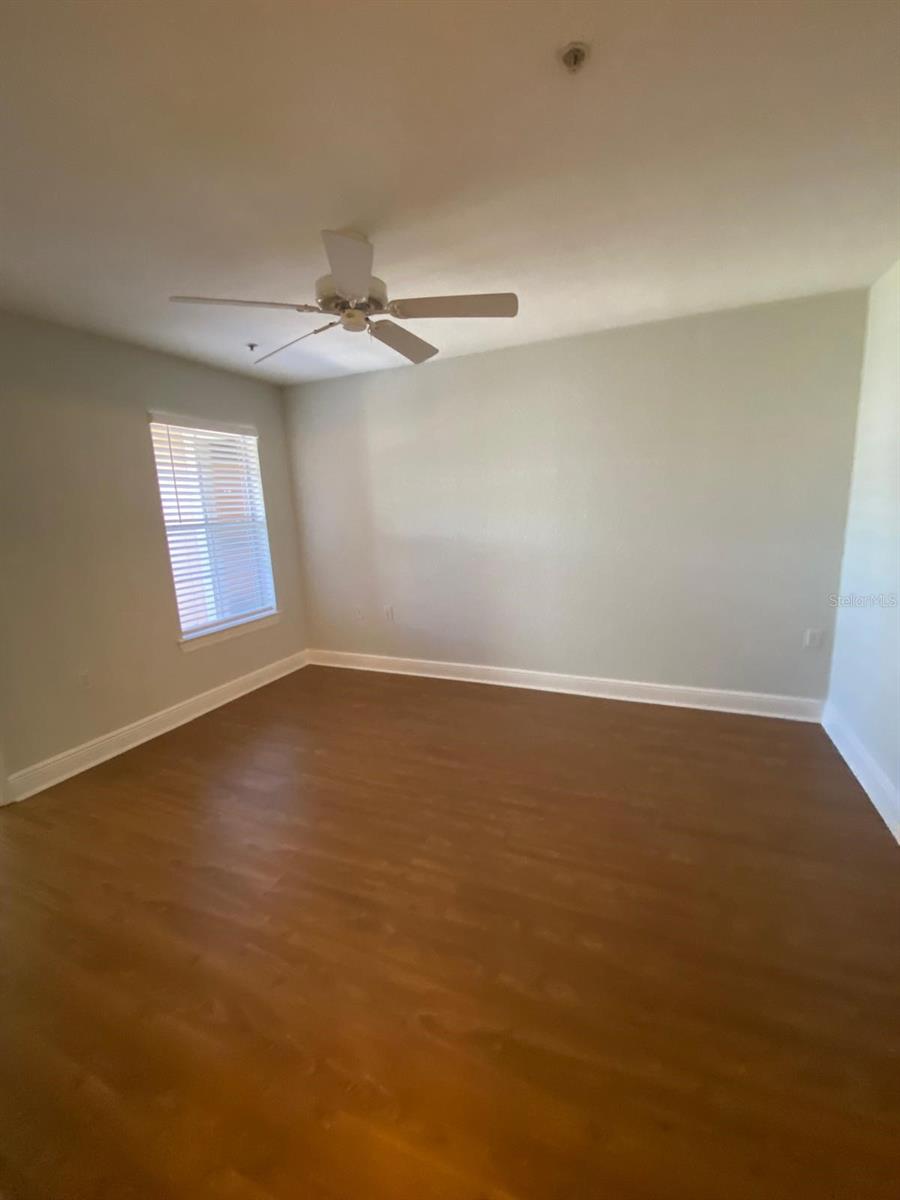 O6428671 Property Photo 16