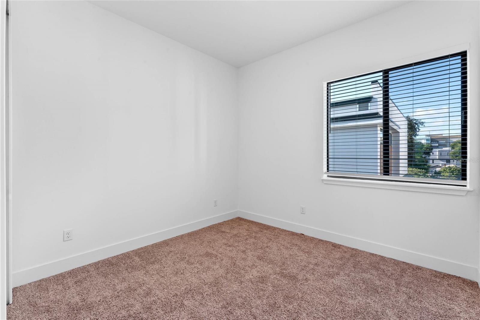 42 W Harding St #c Property Photo 21